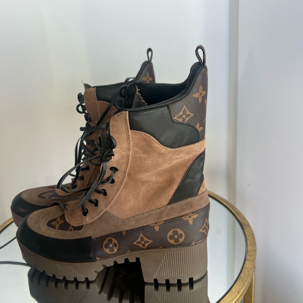 Louis Vuitton Monogram/Suede Desert Boot